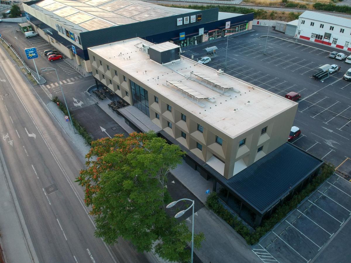 Hotel Batuda Сплит Экстерьер фото