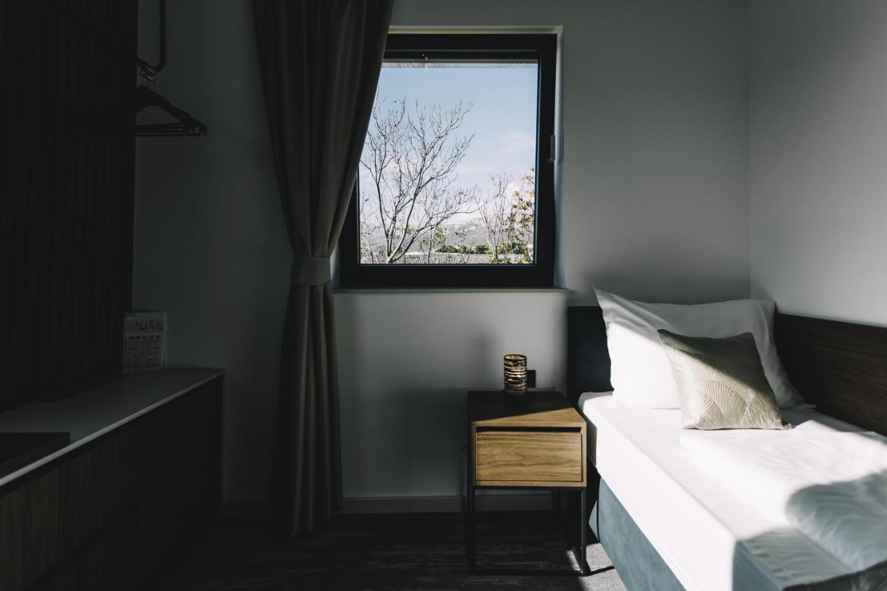 Hotel Batuda Сплит Экстерьер фото
