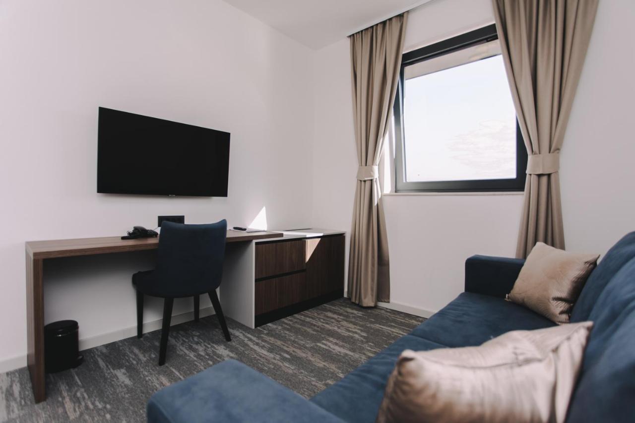 Hotel Batuda Сплит Экстерьер фото